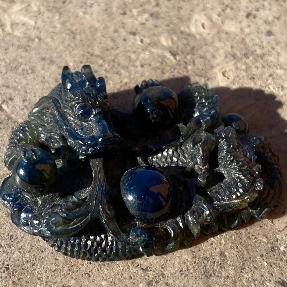 Blue sapphire brooch